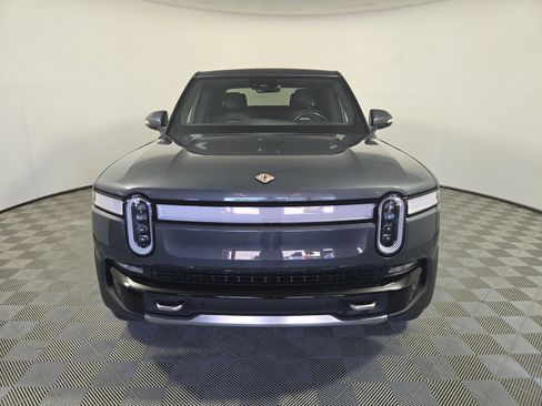 Used 2023 Rivian R1T Adventure image 8