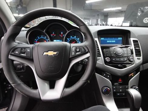 Used 2014 Chevrolet Cruze LT image 14