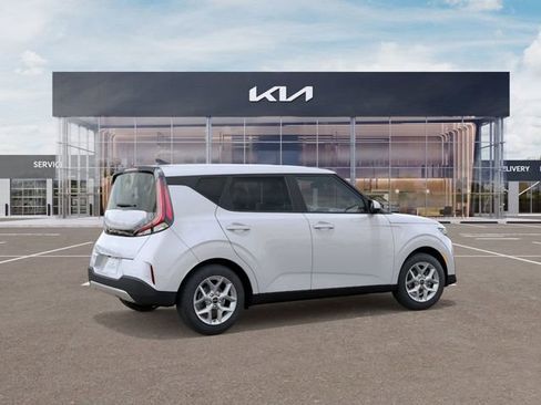 New 2025 Kia Soul LX w/ LX Technology Package FWD image 6