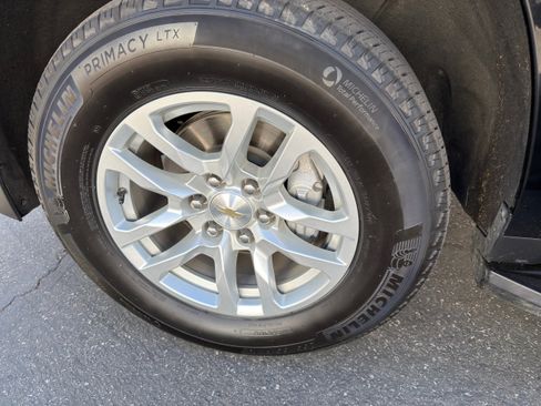 Used 2024 Chevrolet Tahoe LT image 35