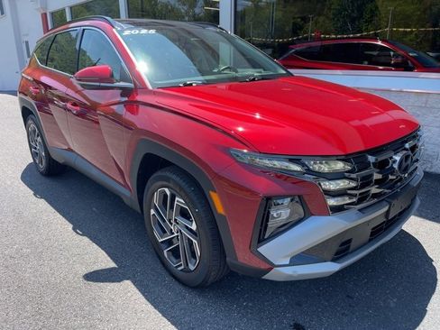Used 2025 Hyundai Tucson Limited image 2