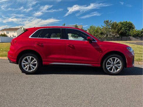 Used 2024 Audi Q3 2.0T Premium AWD/4WD image 9