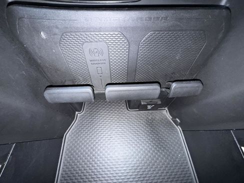 Used 2024 RAM 1500 Longhorn AWD/4WD image 32
