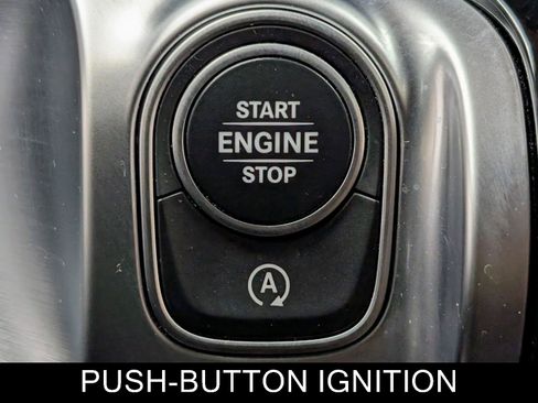 Used 2022 Mercedes-Benz GLB 250 4MATIC image 29