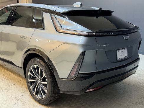 New 2026 Cadillac Lyriq Sport AWD/4WD image 25