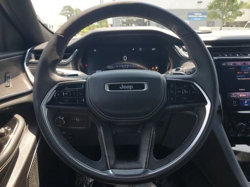 Certified 2023 Jeep Grand Cherokee Overland AWD/4WD image 26