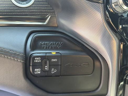 Used 2019 RAM 2500 Limited AWD/4WD image 12