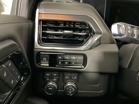 New 2026 GMC Yukon XL Denali w/ Sun & Power Step Package AWD/4WD image 20