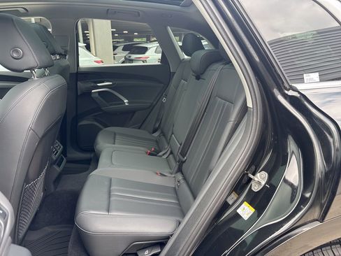 Used 2025 Audi Q5 Premium w/ Convenience Package AWD/4WD image 14