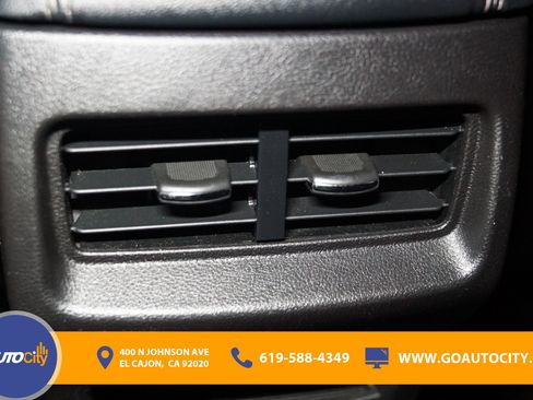 Used 2017 Ford Edge Titanium image 22