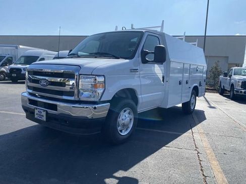 New 2026 Ford E-350 and Econoline 350 Super Duty w/ Power Equipment Group RWD image 7