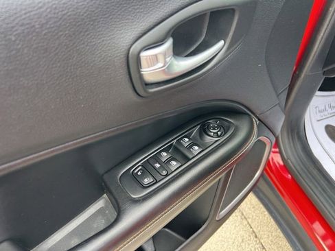 Used 2018 Jeep Compass Sport image 21