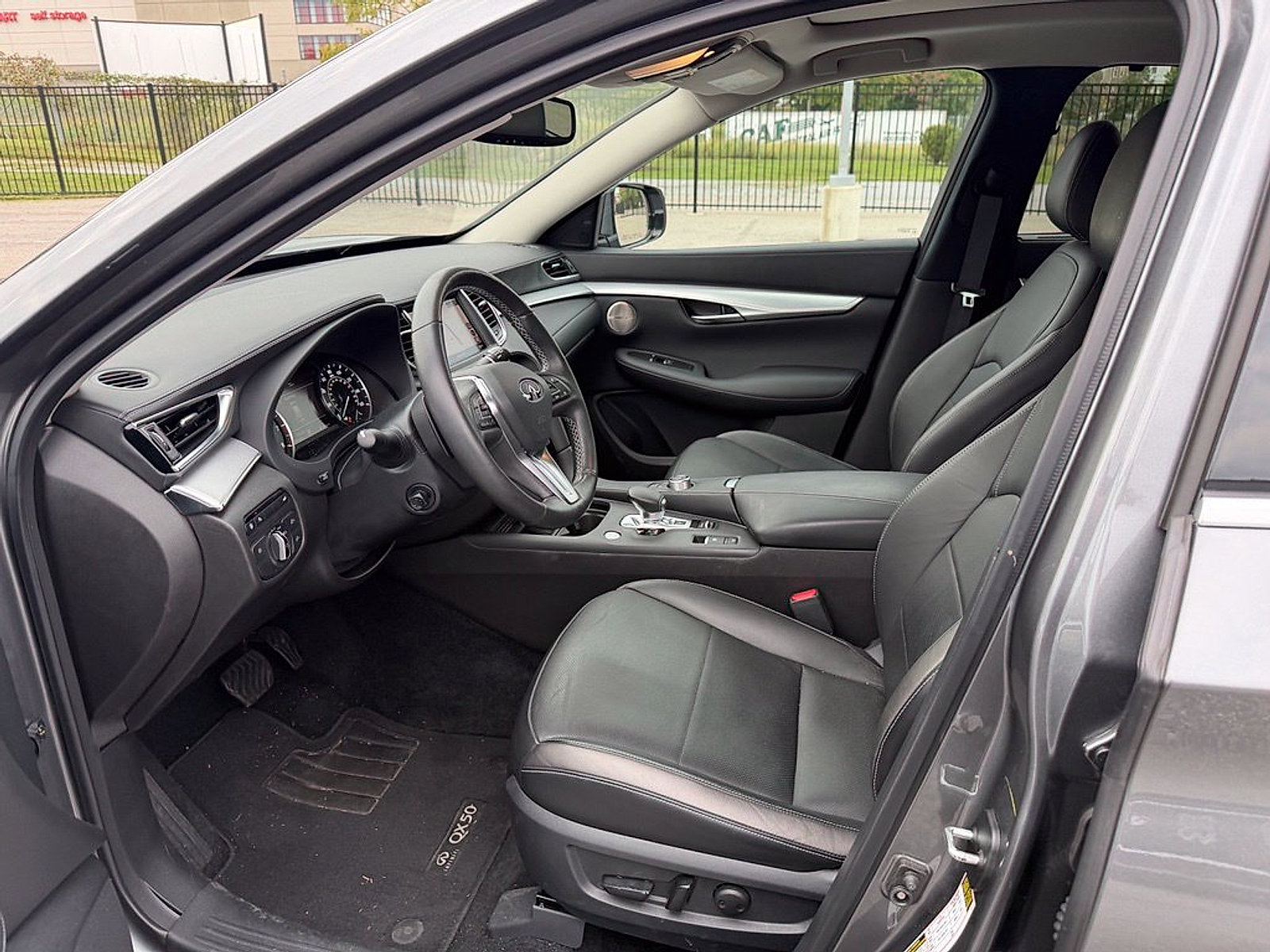 Used 2020 INFINITI QX50 Sensory w/ Climate Package AWD/4WD image 9