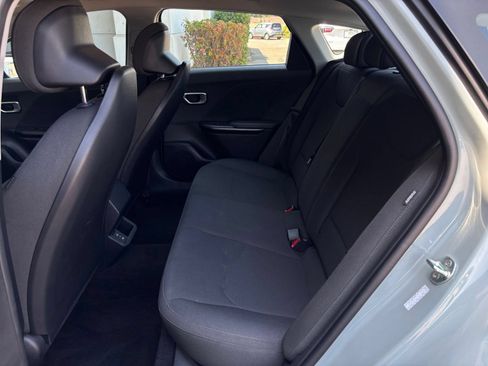 Used 2026 Kia K4 FWD image 25