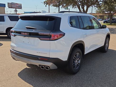 New 2026 GMC Acadia Elevation FWD image 4