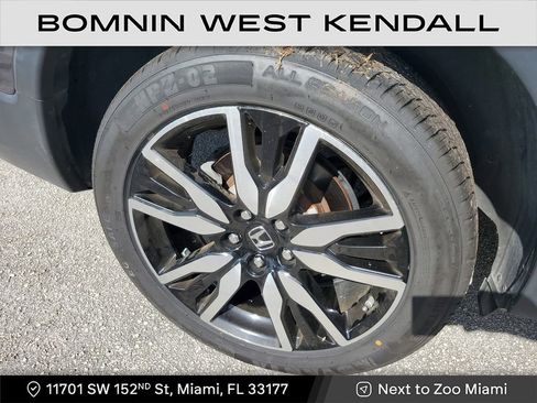 Used 2019 Honda Pilot Touring image 9