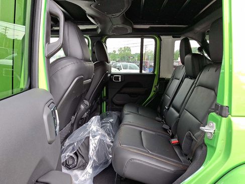 New 2025 Jeep Wrangler Unlimited Rubicon 392 image 7