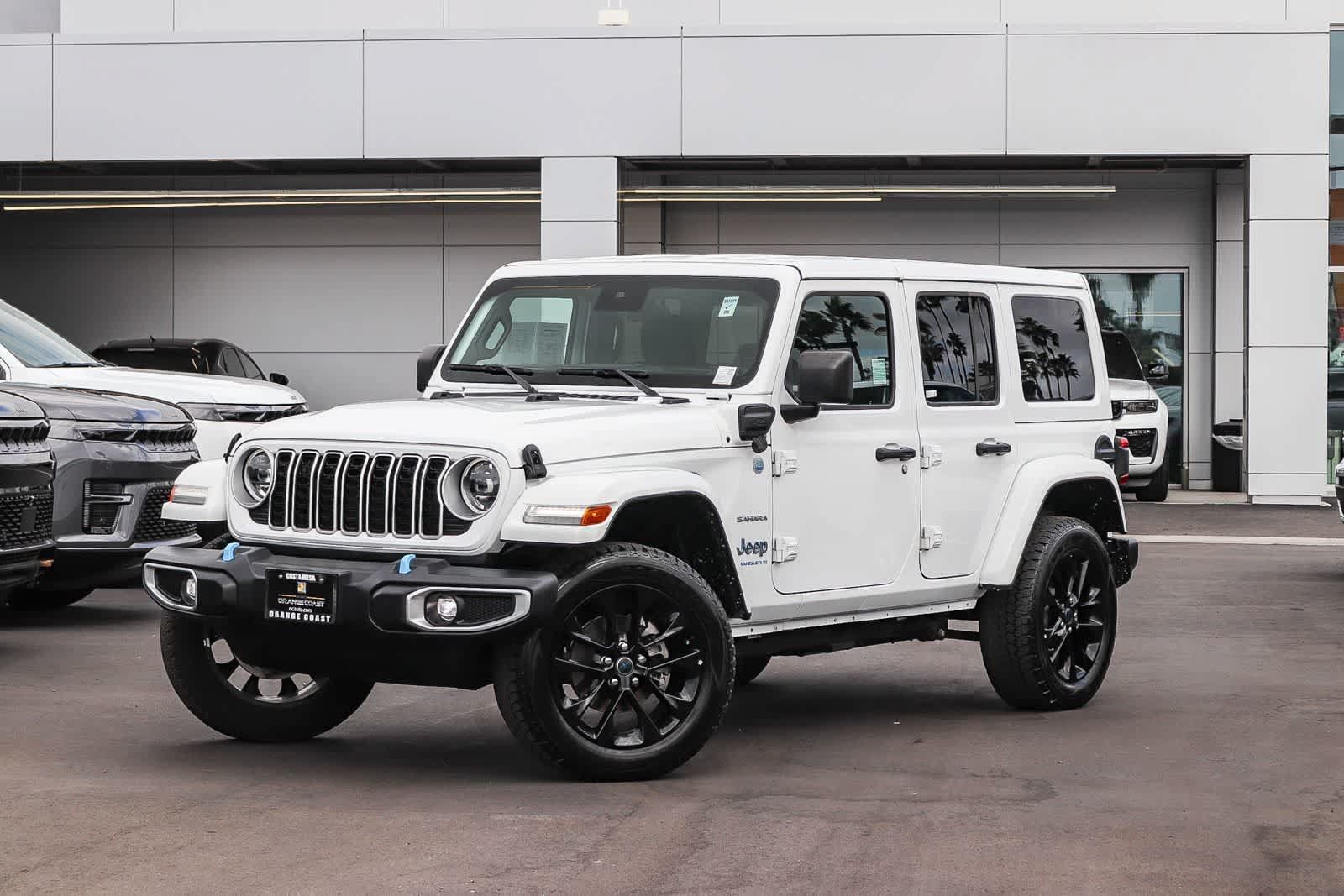 Used 2024 Jeep Wrangler Unlimited Sahara AWD/4WD image 1