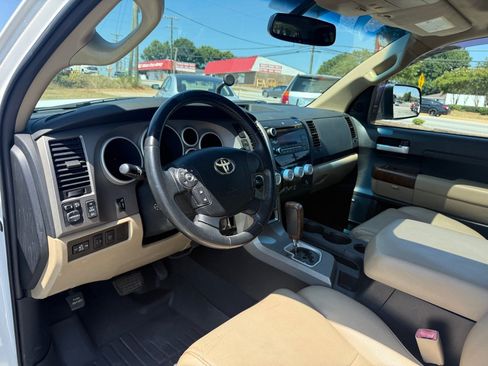 Used 2012 Toyota Tundra Limited w/ Memory Pkg AWD/4WD image 11