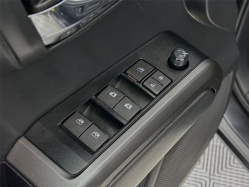Certified 2023 Toyota Tacoma TRD Off-Road AWD/4WD image 19