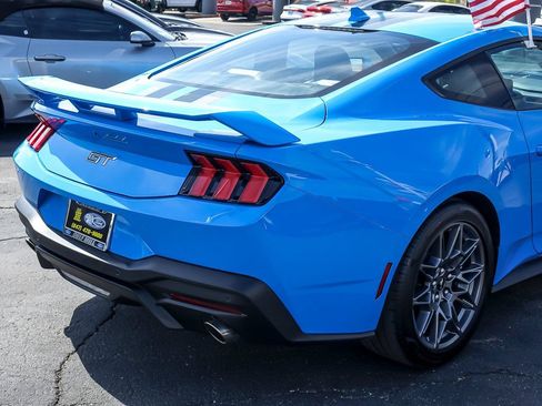 Used 2025 Ford Mustang GT Premium w/ GT Performance Package RWD image 7