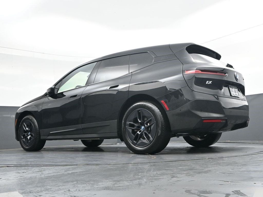 Used 2024 BMW iX xDrive50 w/ Convenience Package AWD/4WD image 33