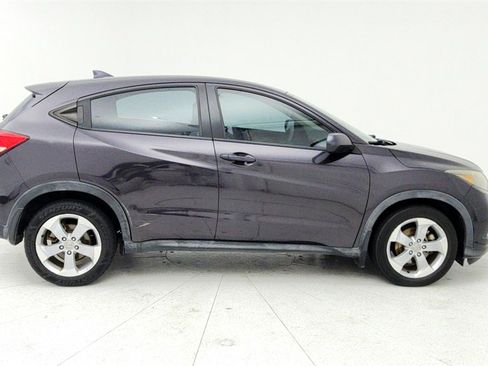 Used 2016 Honda HR-V LX image 7