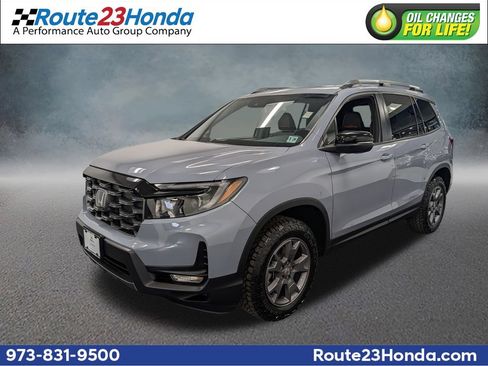 Certified 2024 Honda Passport TrailSport image 1