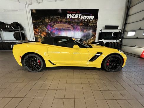 Used 2016 Chevrolet Corvette Z06 w/ 3LZ Preferred Equipment Group image 10