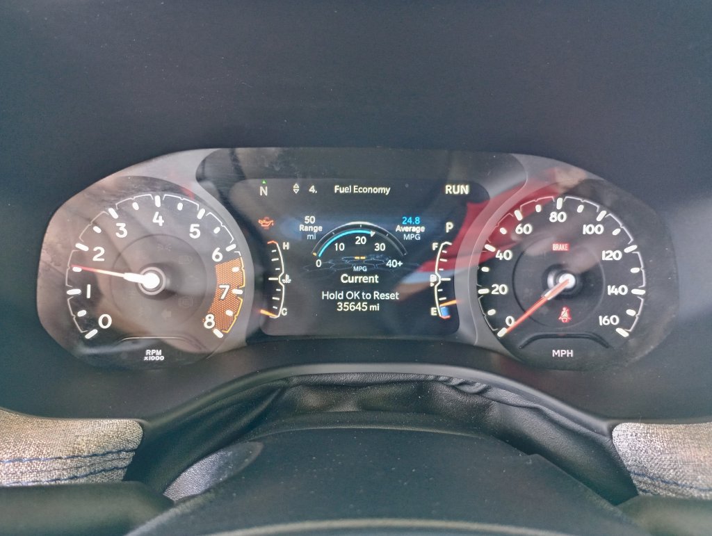 Used 2025 Jeep Compass Latitude w/ Sun & Sound Group AWD/4WD image 16