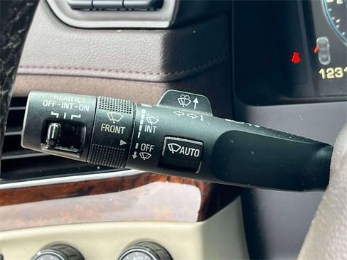 Used 2015 Cadillac Escalade ESV Premium image 20