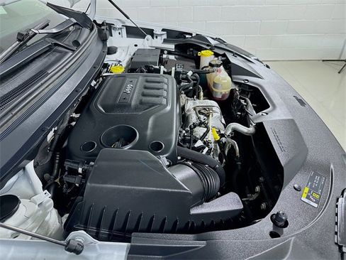 Used 2022 Jeep Cherokee Limited image 26