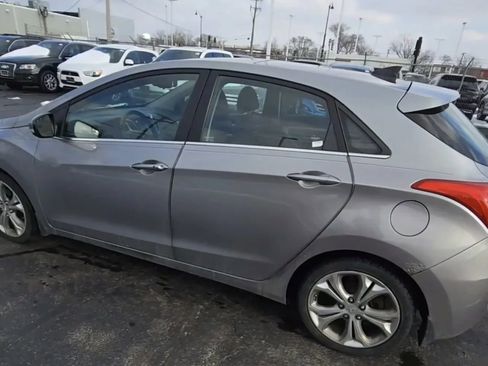 Used 2014 Hyundai Elantra GT w/ Option Group 03 image 2