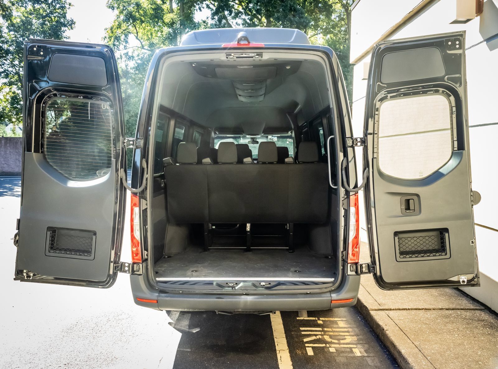 Used 2025 Mercedes-Benz Sprinter 2500 image 19