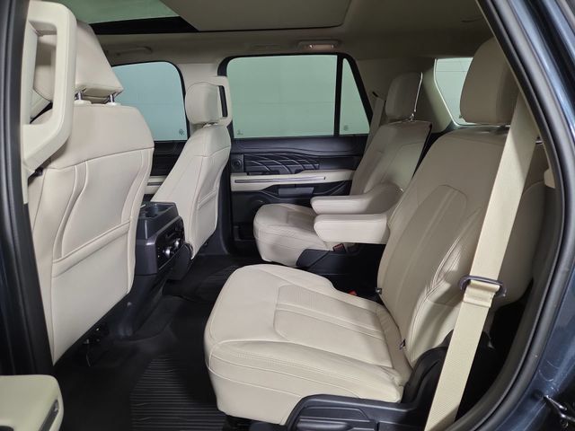 Used 2024 Ford Expedition Platinum AWD/4WD image 16