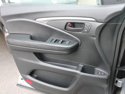 Used 2023 Honda Passport EX-L image 13