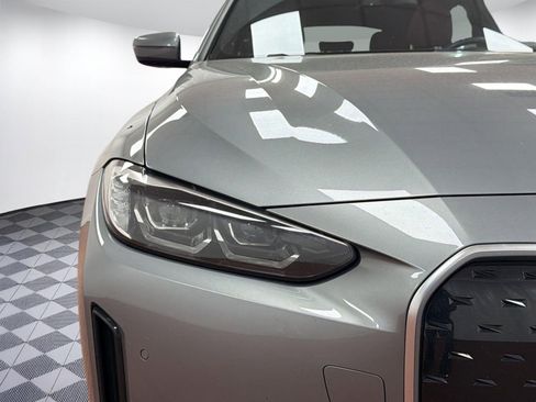 Used 2023 BMW i4 eDrive35 w/ Premium Package image 9