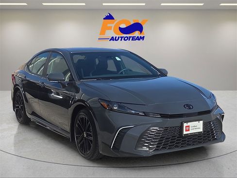 Certified 2025 Toyota Camry SE image 6