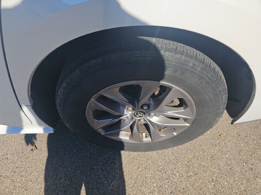Used 2022 Toyota Sienna XLE AWD/4WD image 10