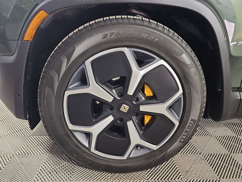 Used 2022 Rivian R1T Adventure image 9