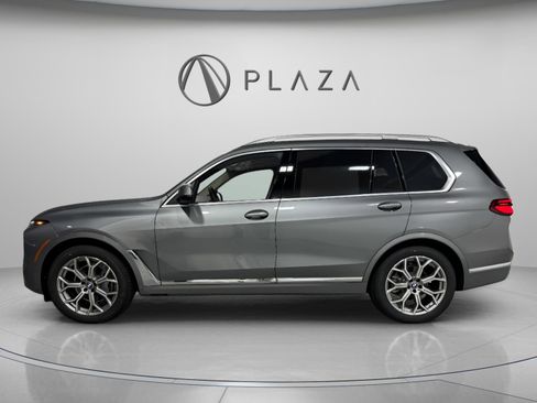 New 2026 BMW X7 xDrive40i image 2