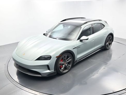 Certified 2025 Porsche Taycan 4S AWD/4WD image 31