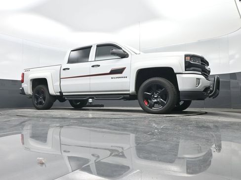 Used 2017 Chevrolet Silverado 1500 LTZ Z71 w/ Redline Edition image 32