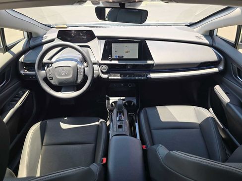 Certified 2026 Toyota Prius XLE FWD image 19