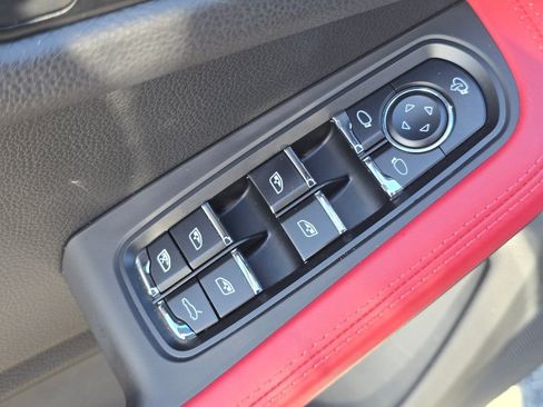 Used 2024 Porsche Macan S image 21