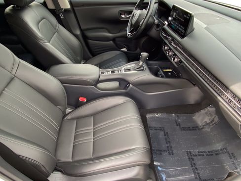 Certified 2025 Honda HR-V EX-L image 9