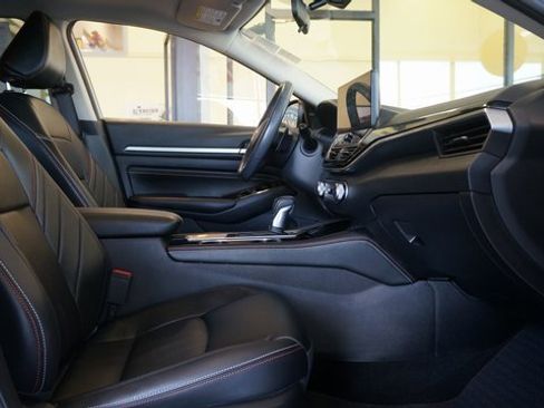 Used 2023 Nissan Altima 2.5 SR w/ SR Premium Package image 49