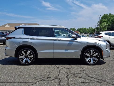 Used 2025 Mitsubishi Outlander SEL AWD/4WD image 7