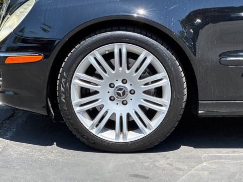 Used 2008 Mercedes-Benz E 350 Sedan image 22
