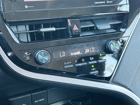 Used 2023 Toyota Camry XSE image 14